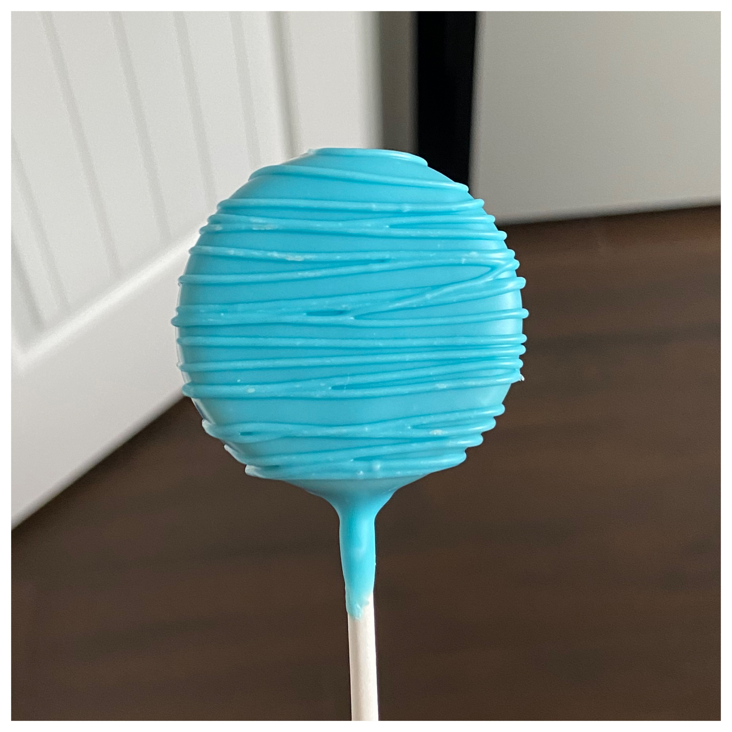 Simple Blue Cake Pops