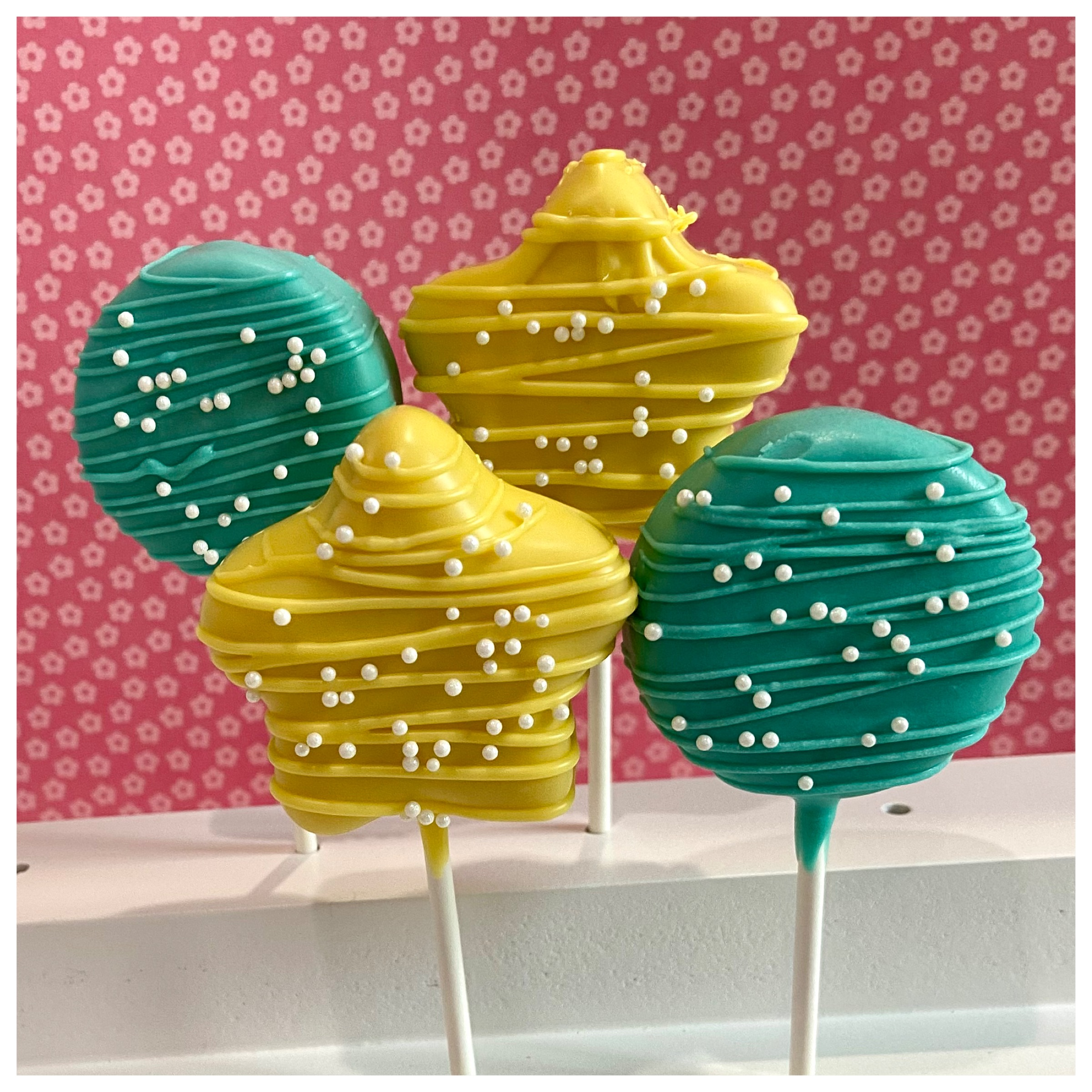 Recital Disks & Stars Cake Pops