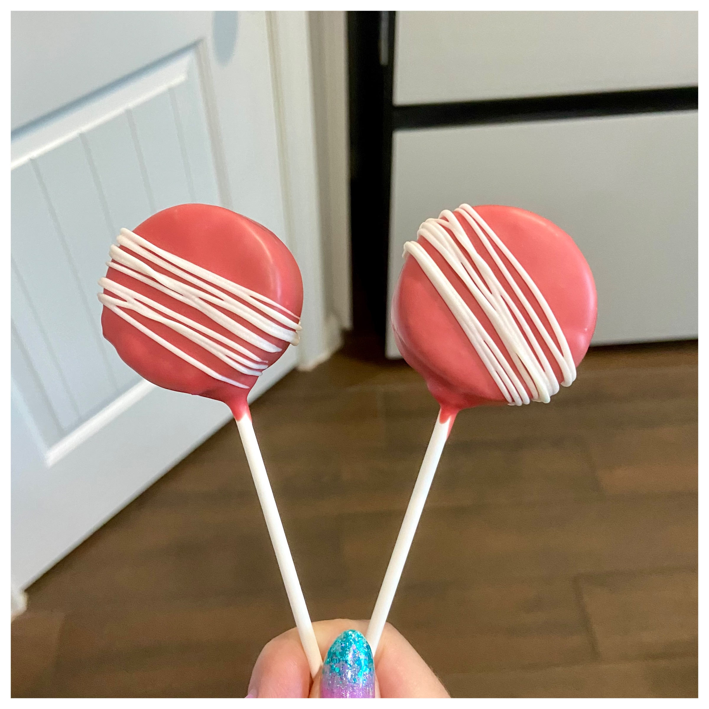 Elegant Red Cake Pops