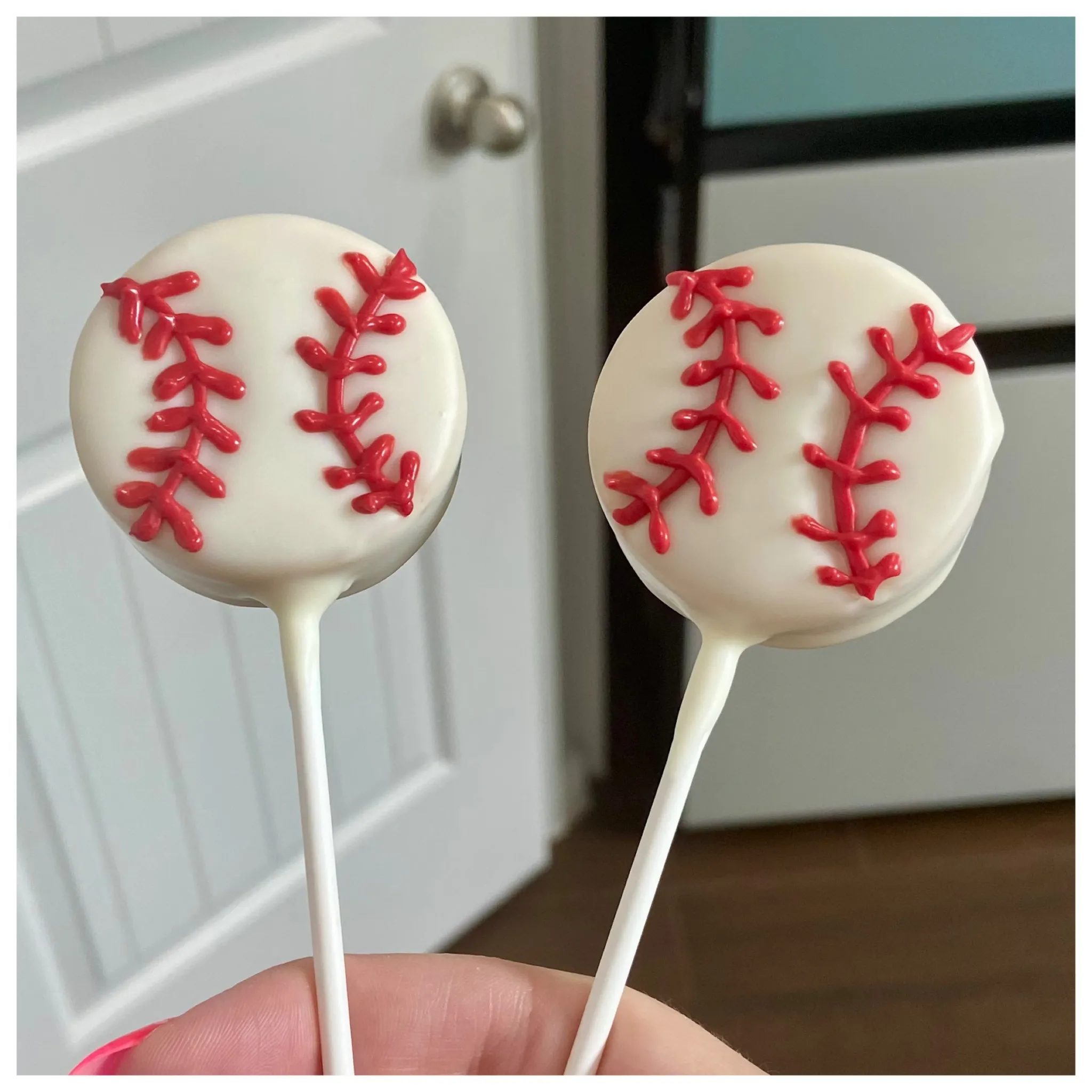Baseball Cake Pops