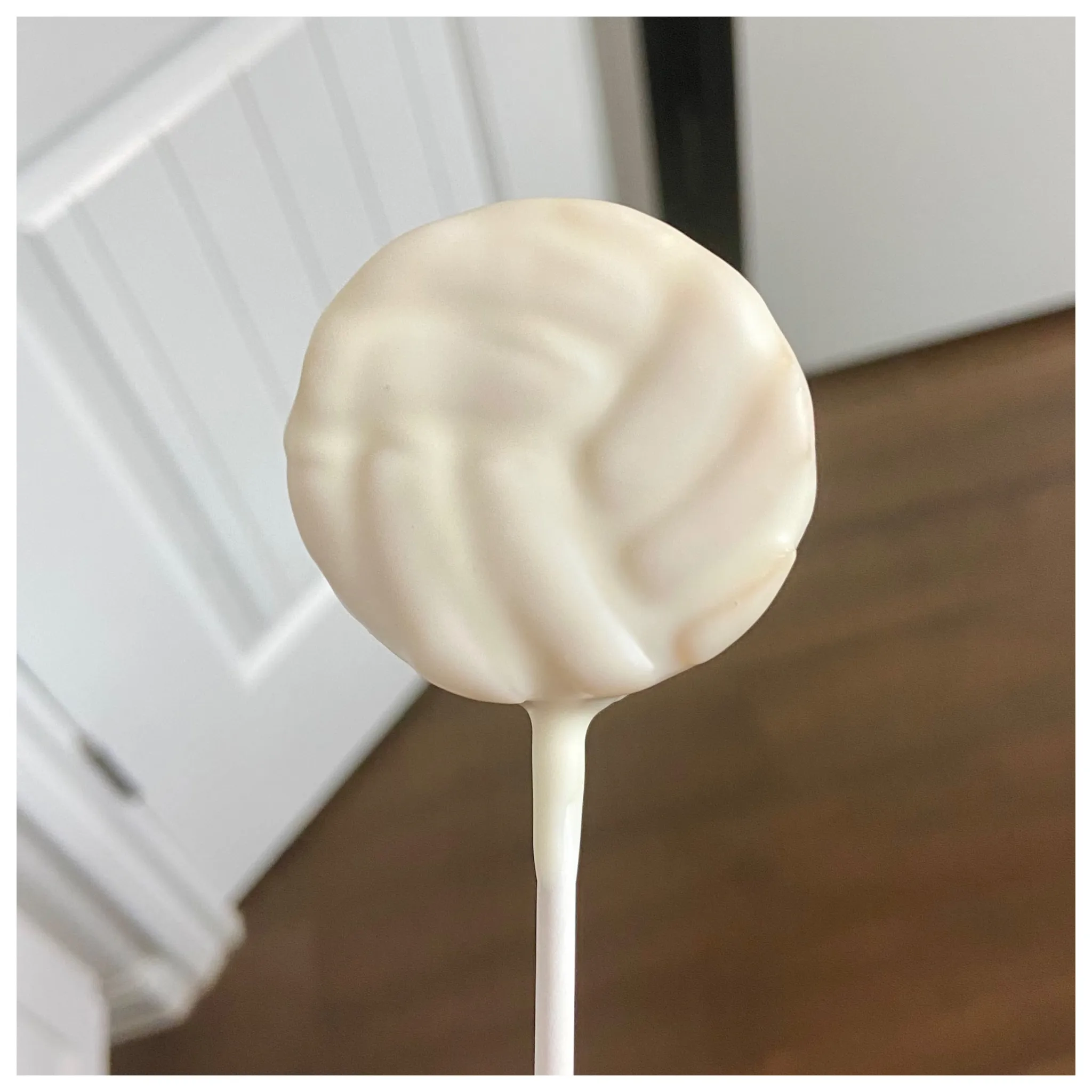 Volleyball Cake Pops