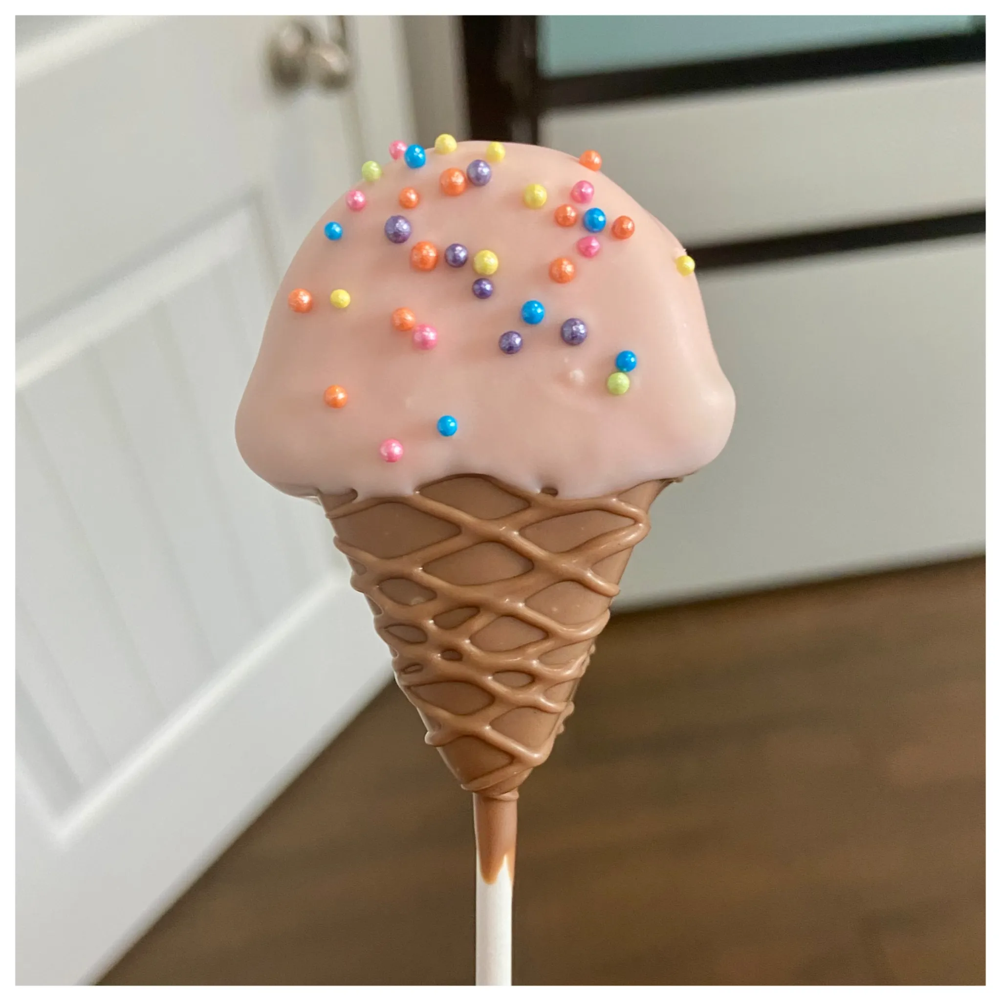 Ice Cream Shaped Cake Pops