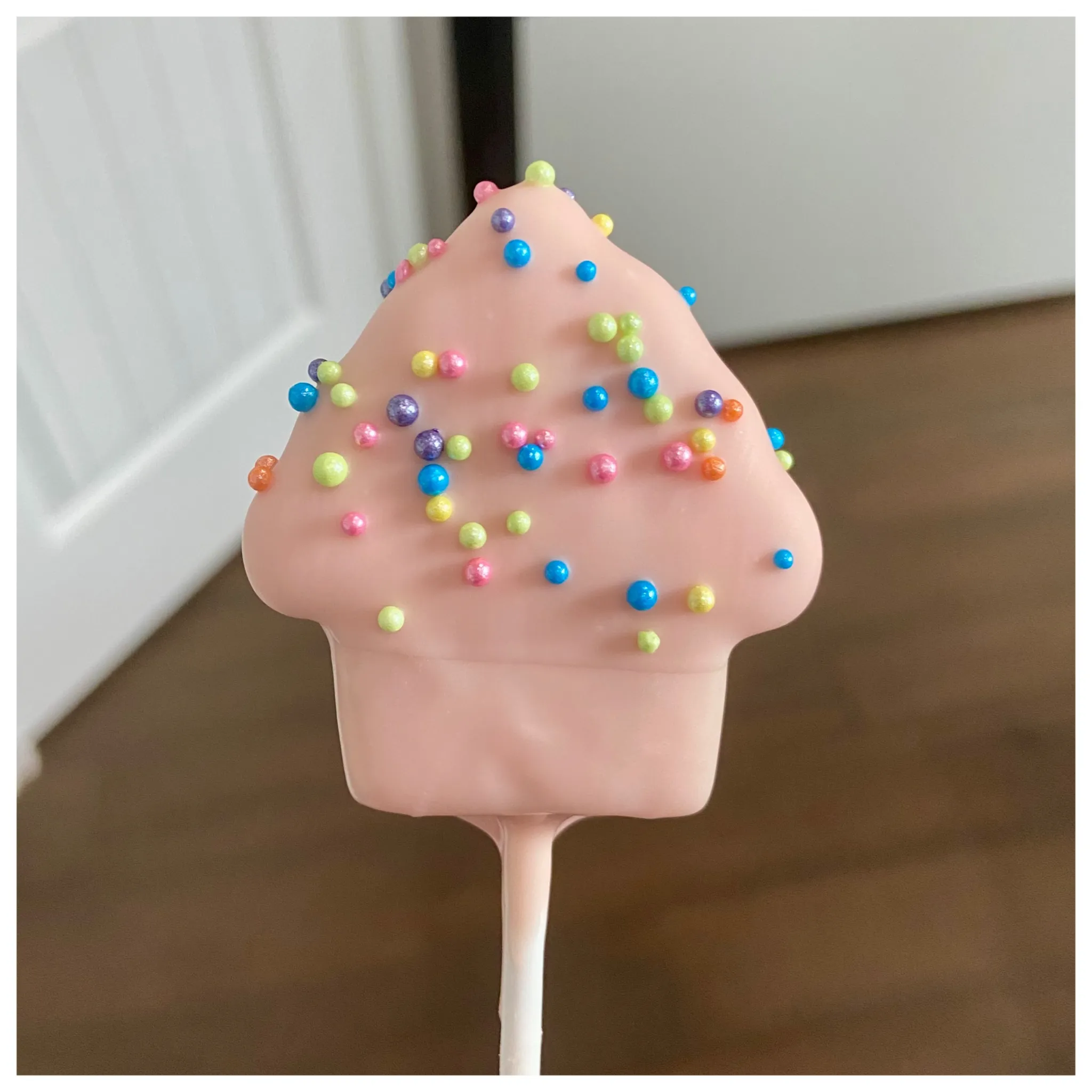 Tone on Tone Cupcake Cake Pop