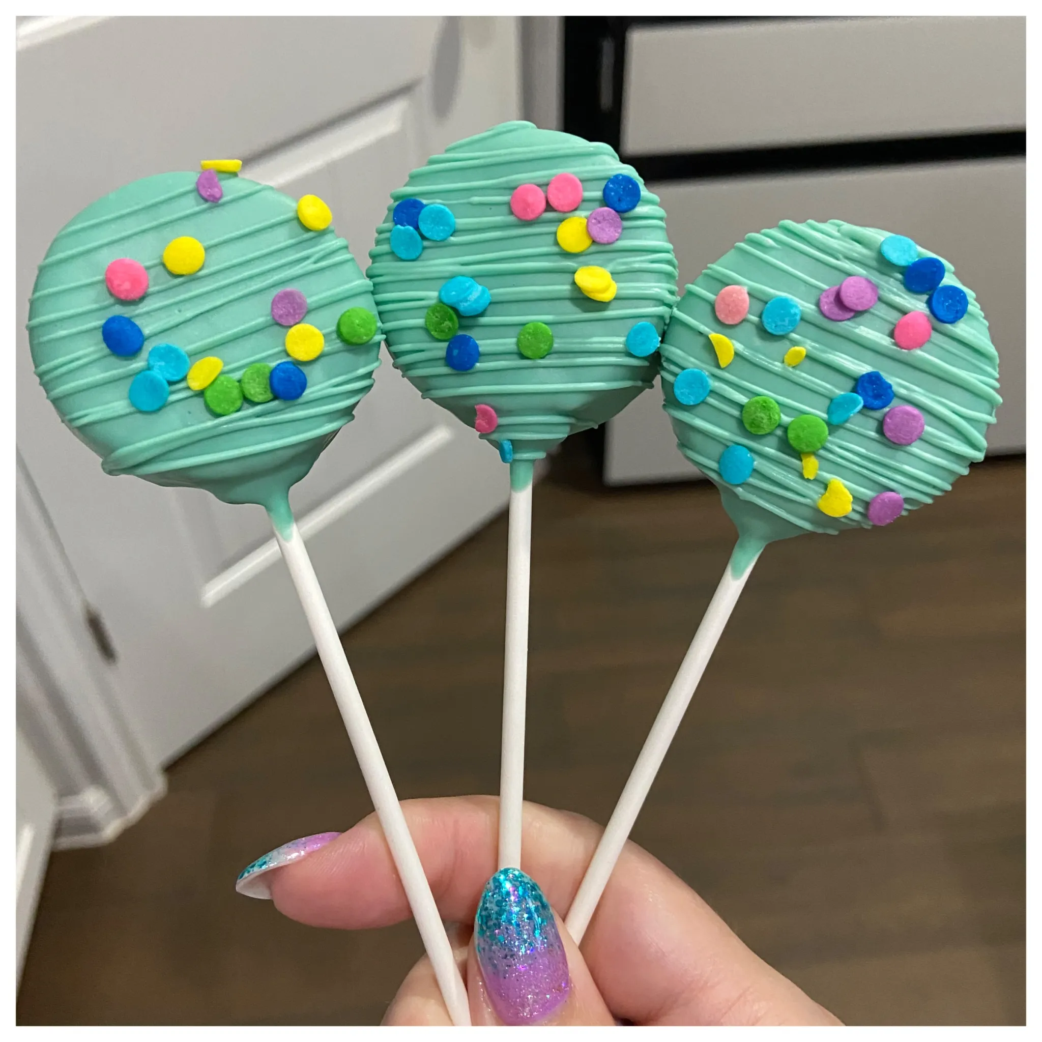 Confetti Pops